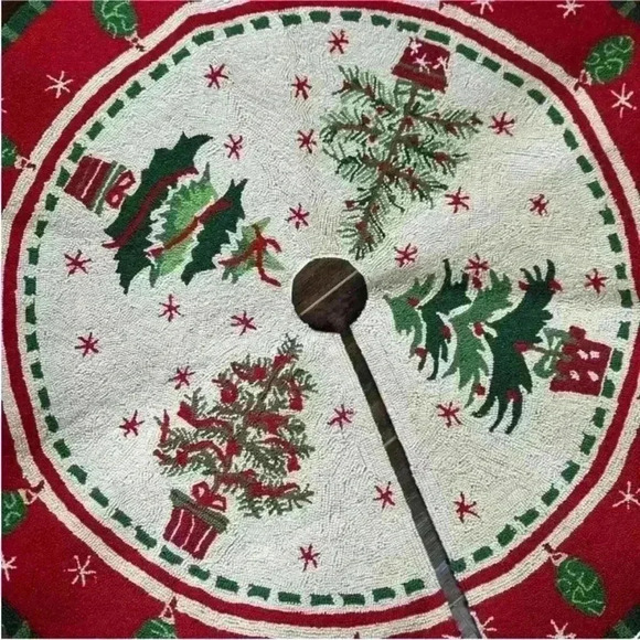 Wool Red, Green, And Cream "Country" Christmas Tree Skirt New With Tags! - Picture 2 of 10